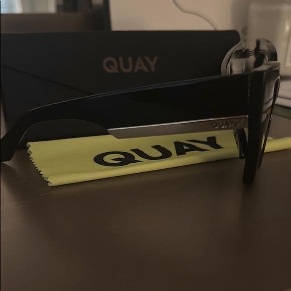 Quay Australia Black By the Way Sunglasses - Picture 4 of 5